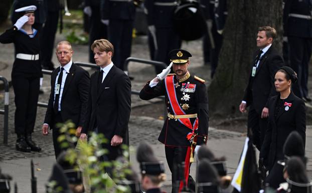 Norway lays King Harald to rest