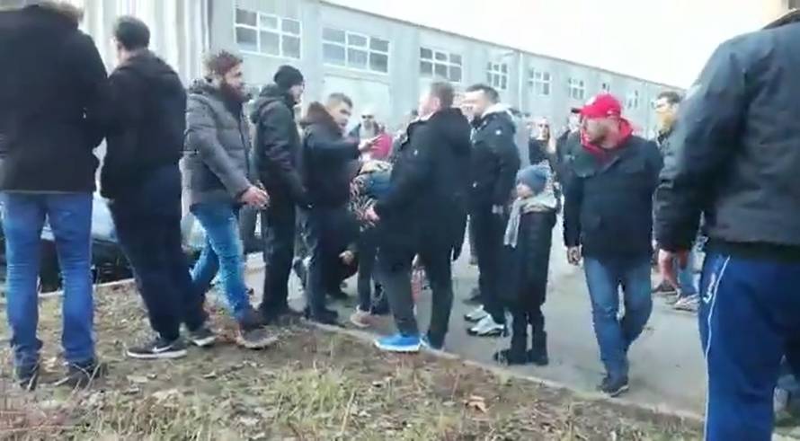 Utrka strave u Zagrebu! Jurio u BMW-u i zabio se u publiku