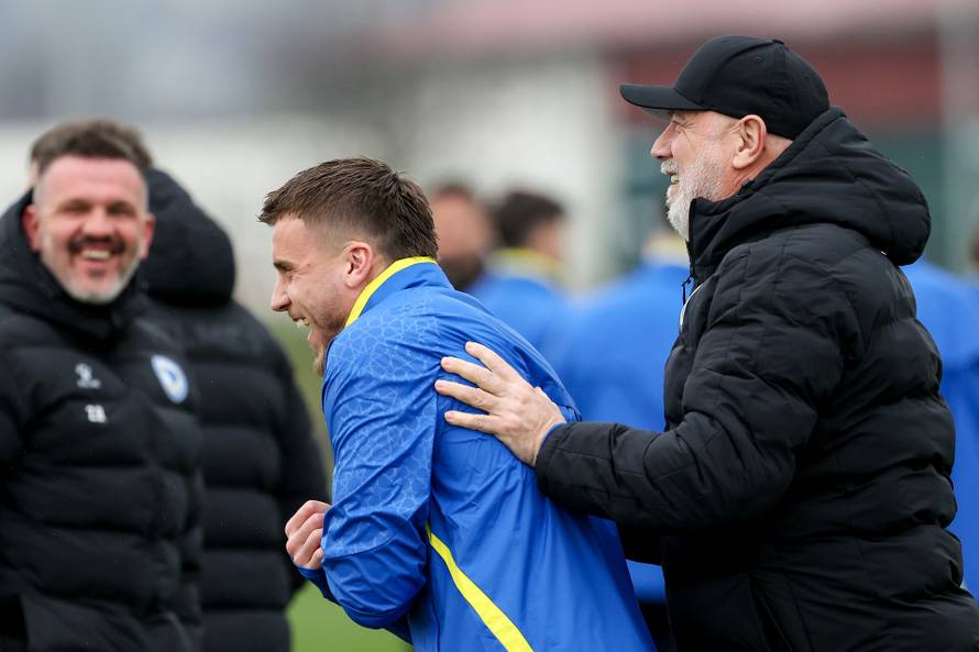 Sarajevo: Trening nogometne reprezentacija BiH uoči finalne utakmice doigravanja za Svjetsko prvenstvo