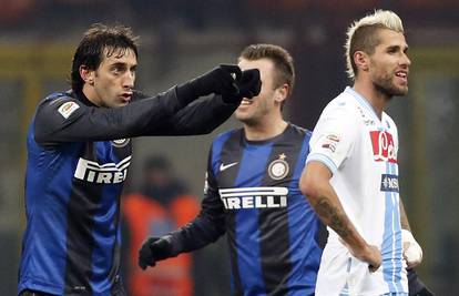 Inter u derbiju pobijedio Napoli i postao prvi pratitelj Juvea...