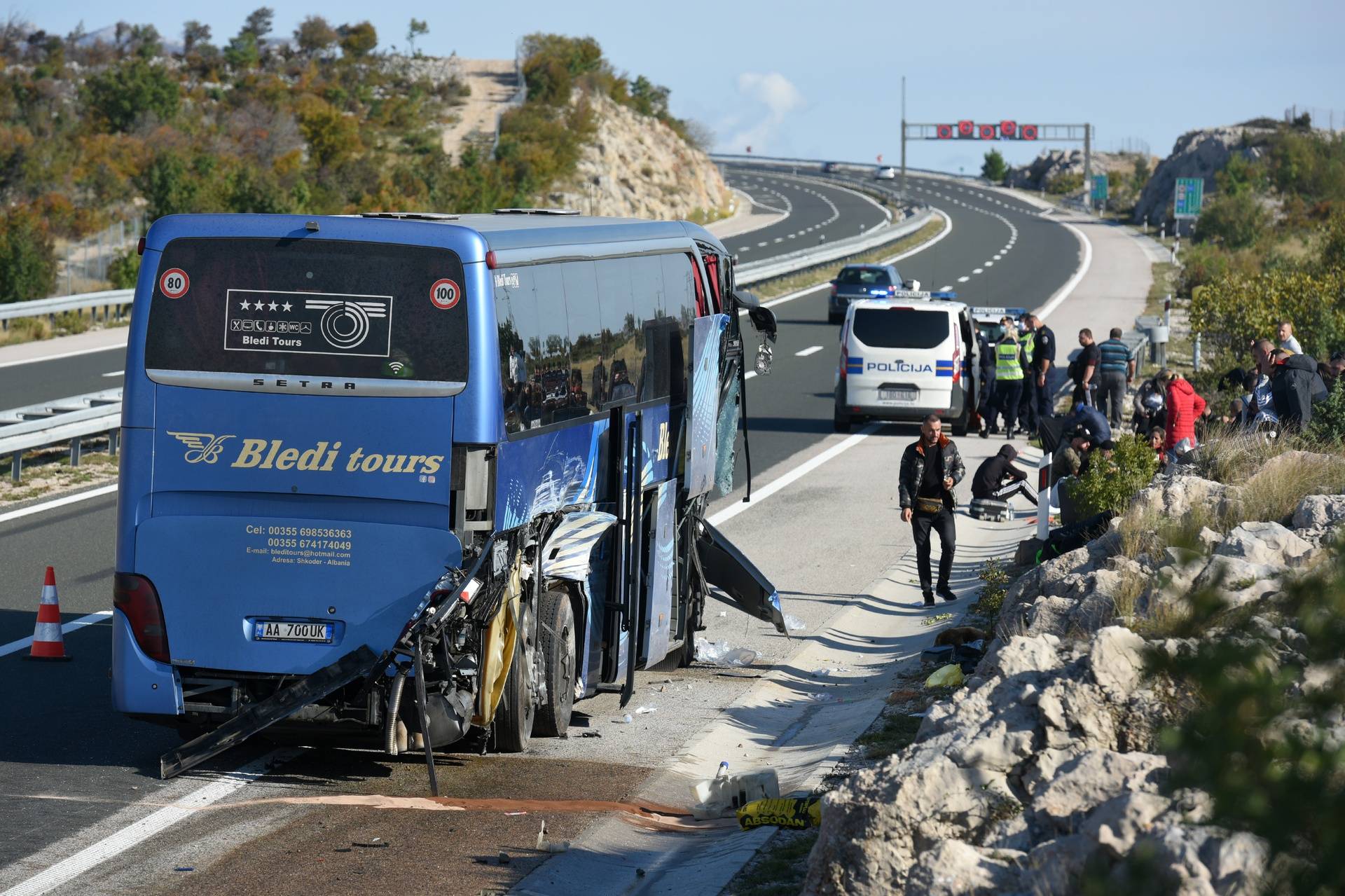 Kod odmorišta Jasenice na autocesti A1 autobus izletio s ceste