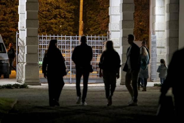 Zadar: Večernji pogled na Gradsko groblje na blagdan Svih svetih