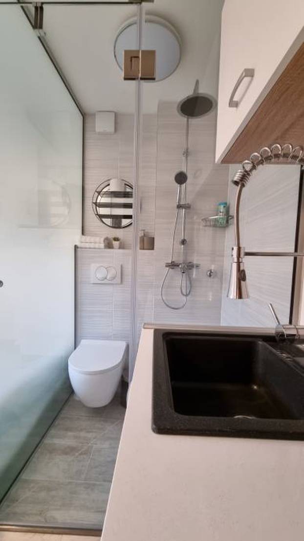 FOTO Prodaju garsonijeru u Zagrebu: Dok kuhate, gledate osobu na wc-u! Ovo je cijena...