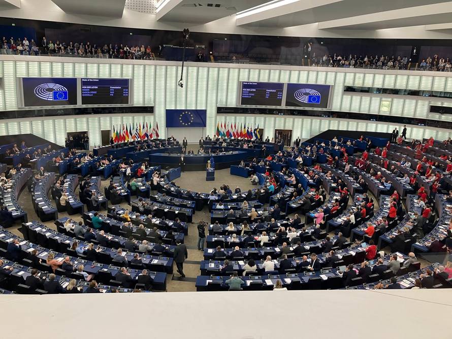 24SATA UŽIVO IZ STRASBOURGA: Von der Leyen najavila nove mjere. Ilegalni migranti RAUS!