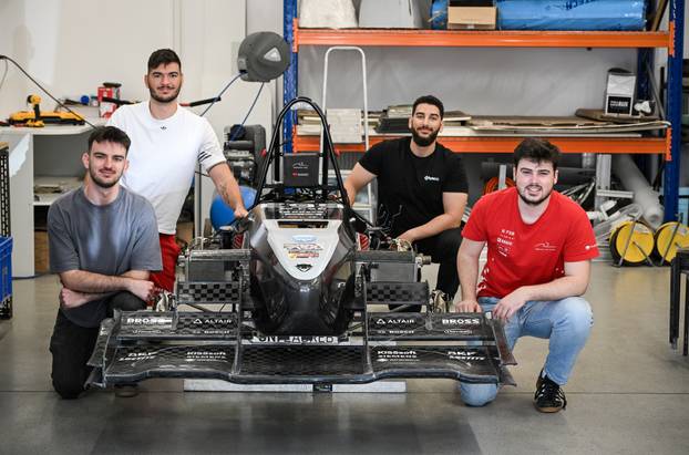 Zagreb: Obilazak Fakulteta strojarstva i brodogradnje