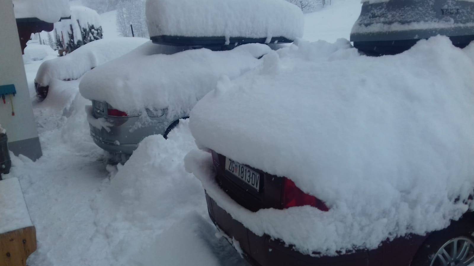 Vapaj zametenih Hrvata: Strah nas je, molimo se da preživimo