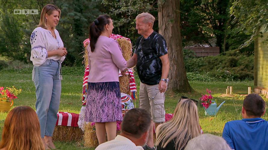 Držanje za ruku, zagrljaji i poljupci u 'Ljubav je na selu': Neki su 'kliknuli' na prvu