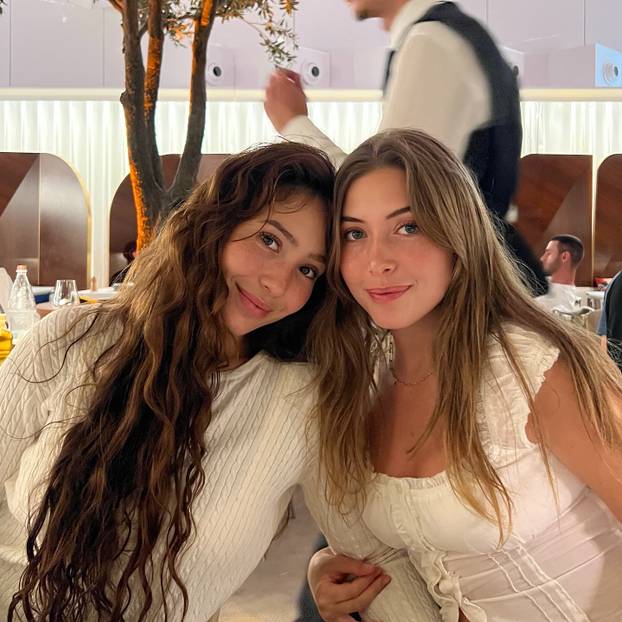 FOTO Izgleda kao milijun dolara: Kćer holivudskog pokeraša osvojila Instagram