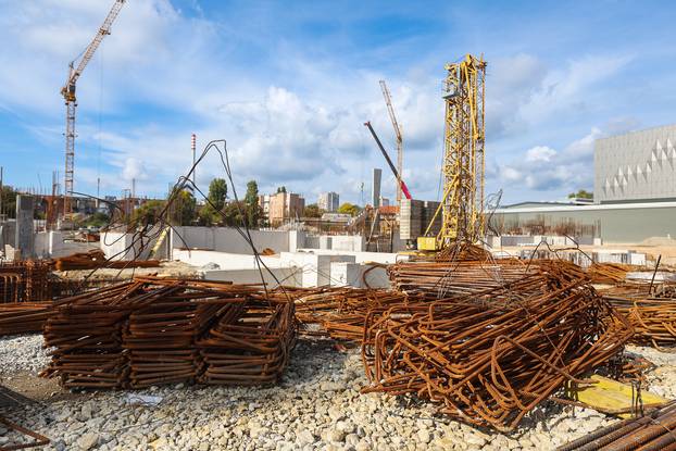 Gradona?elnik Tomaševi? u obilasku gradnje stadiona u Kranj?evi?evoj ulici