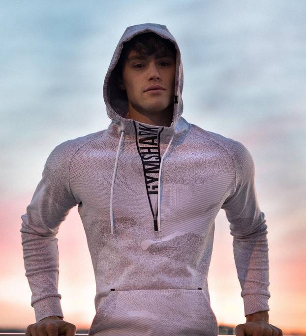 Od mršavog klinca do fitness modela i pozicije  kreativnog direktora Gymsharka