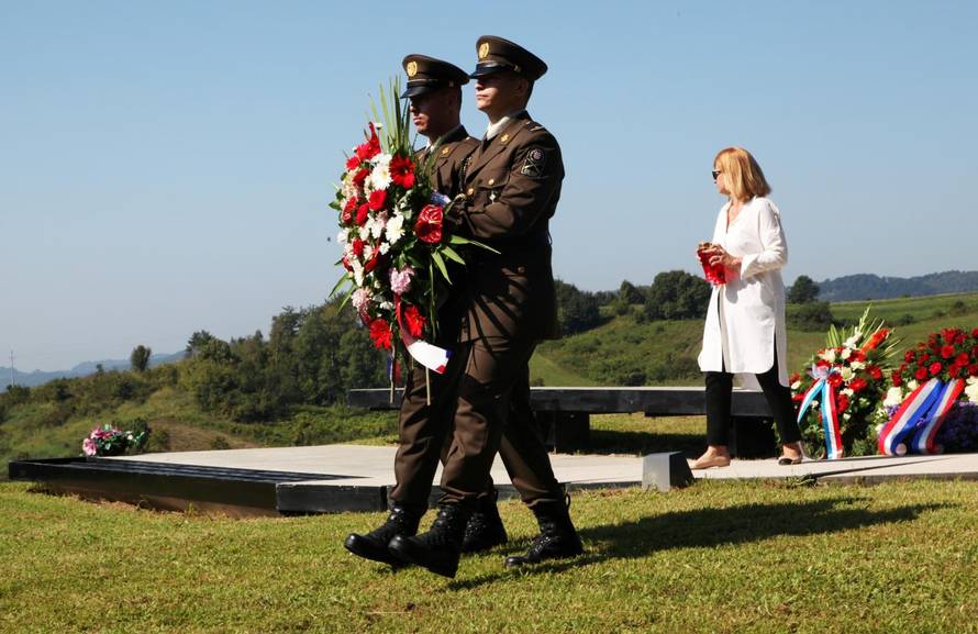 Hrvatska Kostajnica: ObiljeÅ¾avanje 28. obljetnice pogibije ratnog reportera Gordana Lederera