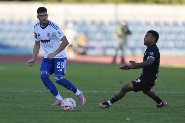 Vinkovci: NK Vukovar i HNK Hajduk sastali se u 9 kolu Prve HNL