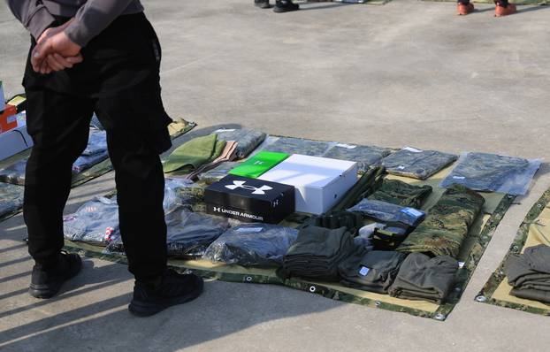 Ministar Anušić i general Kundid na prvom danu TVO-a na Slunju