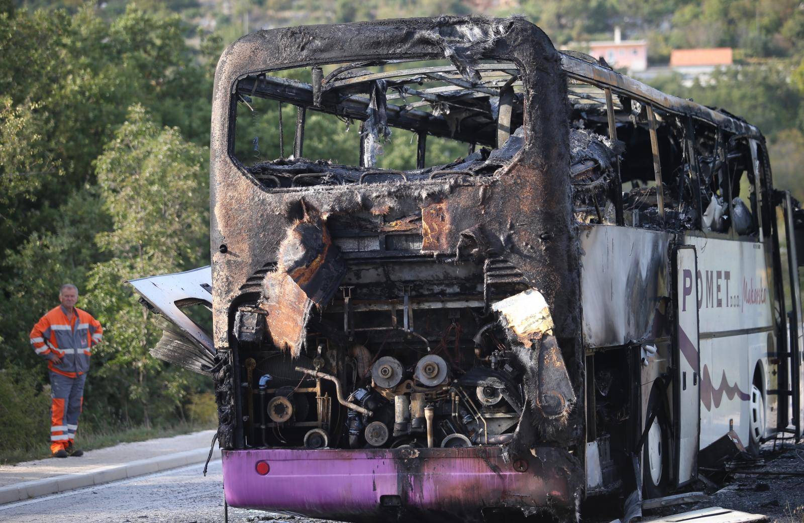 Zapalio se autobus koji je vozio na relaciji Split-Sinj, nema ozlijeÄenih