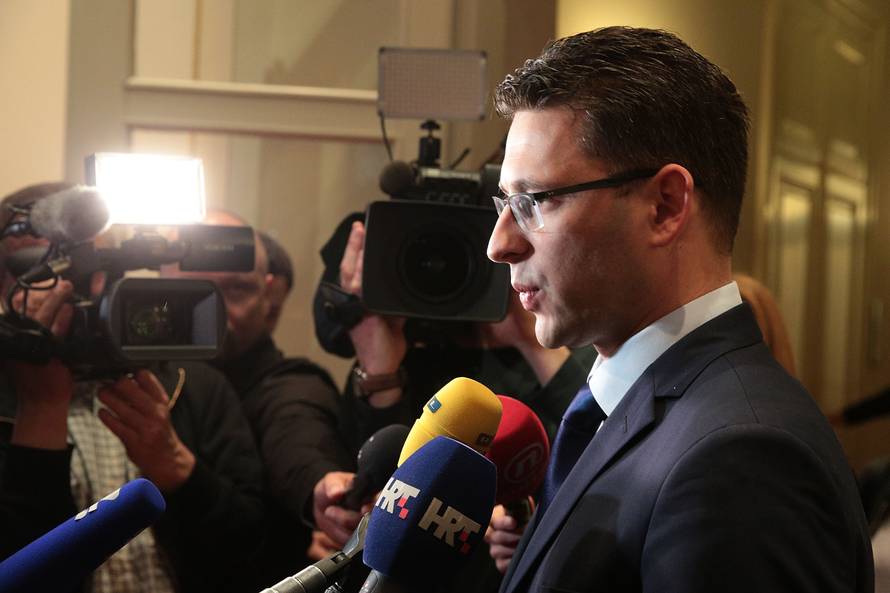 Svi bi  radili kod Bože Petrova: Na natječaj stigla 191 prijava