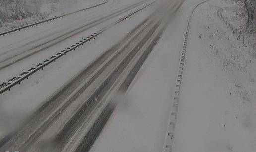 VIDEO Ovako izgleda autocesta kroz Liku. Oprez zbog snijega!