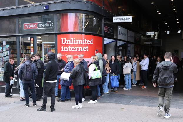 Zagreb: Počela prodaja dodatnih karata za Thompsonov koncert 