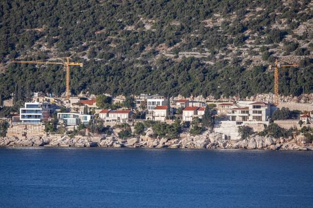 Dubrovnik: Bivši nogometaš Darijo Srna gradi svoju vikendicu u Lozici