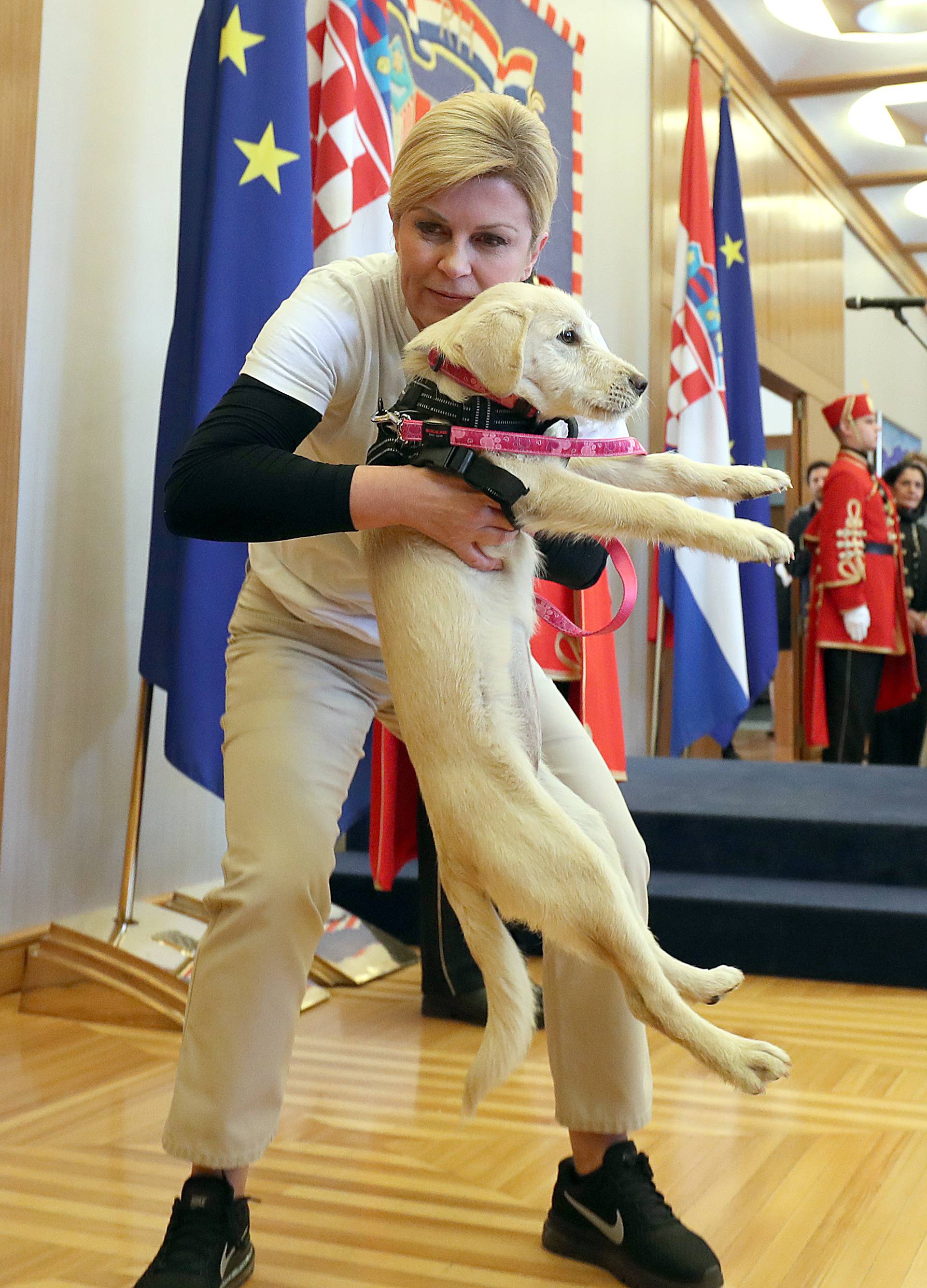 Predsjednica i "prvi" psiÄ na Danima otvorenih vrata povodom Dana zaÅ¡tite Å¾ivotinja