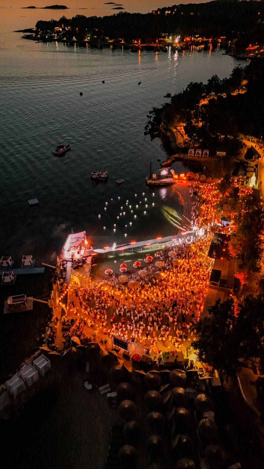 Spektakularni ljetni white party D’or beach cluba, Destilerije Aura i dizajnera Borisa Ružića