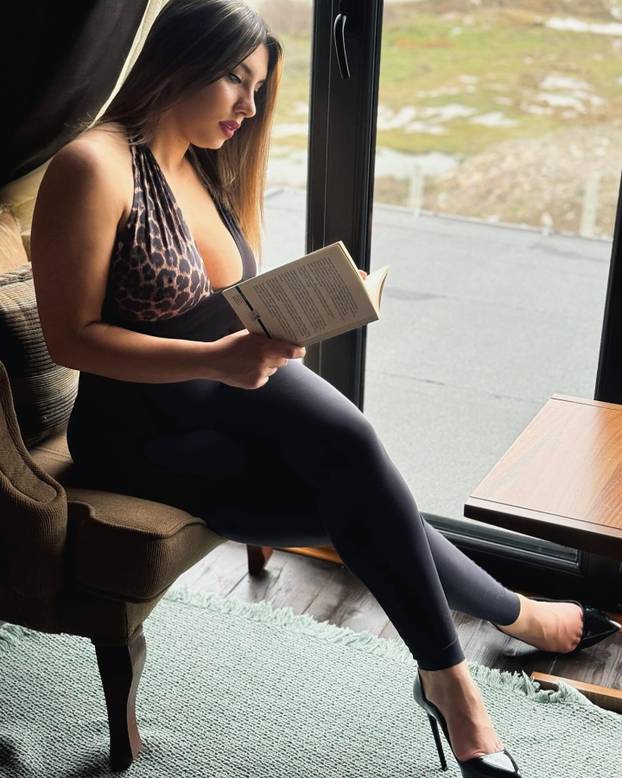 FOTO Tursku sutkinju zbog seks skandala izbacili iz nogometa. Pogodite čime se sada bavi...