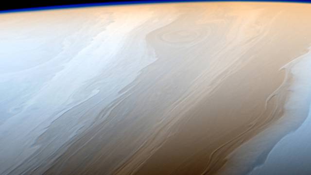 Lijep kao slika: Oblaci iznad Saturna kao kistom naneseni
