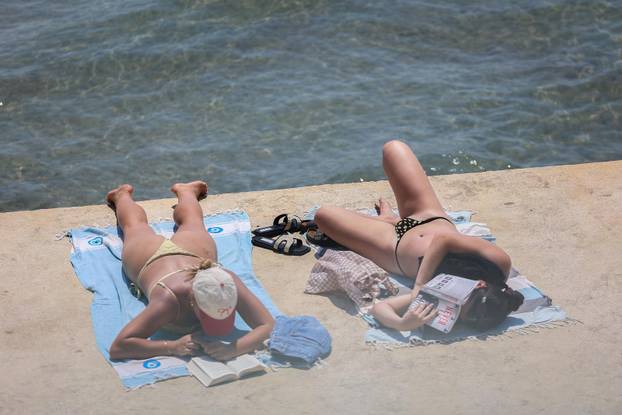 Split: 34 stupnja Celzijevih mnoge su Splićane natjerali na plaže