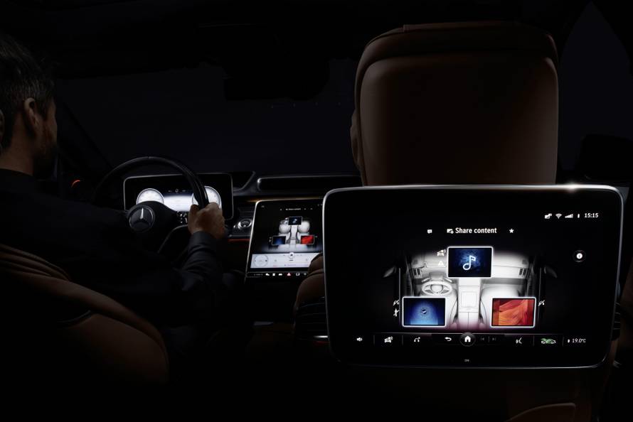 Meet the S-Class DIGITAL: „My MBUX” (Mercedes-Benz User Experience): Unterwegs daheim – luxuriös und digitalMeet the S-Class DIGITAL: "My MBUX" (Mercedes-Benz User Experience): At home on the road – luxurious and digital