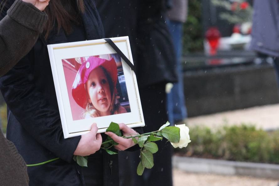 Prije 12 godina preminula je Nora Šitum, djevoj?ica koja je ujedinila Hrvatsku