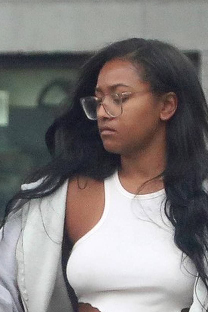 *EXCLUSIVE* Sasha Obama remains upbeat during casual outing as she is seen wearing a medical brace on her hand. - ** WEB MUST CALL FOR PRICING **