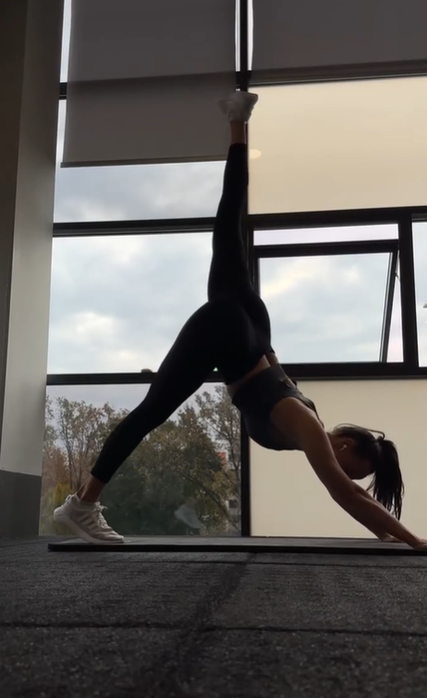 FOTO Od Savršenog do Večere za 5! Mia otkrila što je radila na sebi: 'Mama to ne odobrava...'