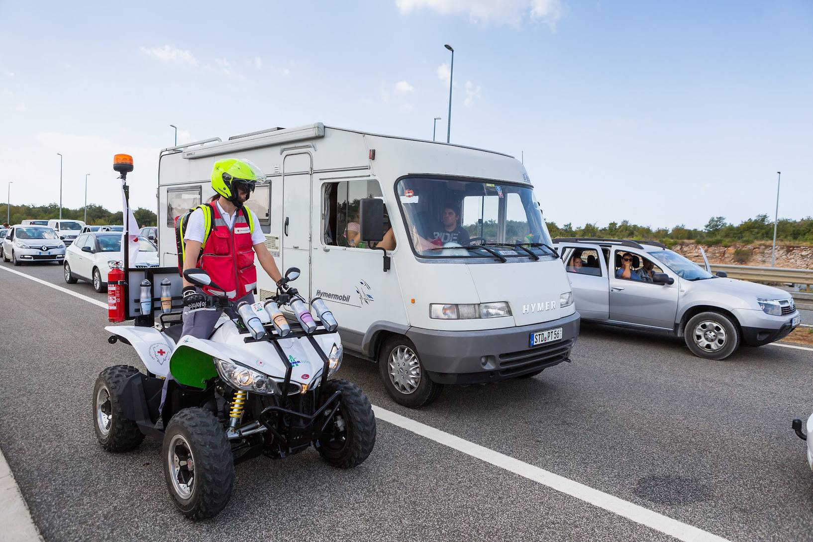 Čuvari Ipsilona: Vozimo slalom između auta i spašavamo ljude