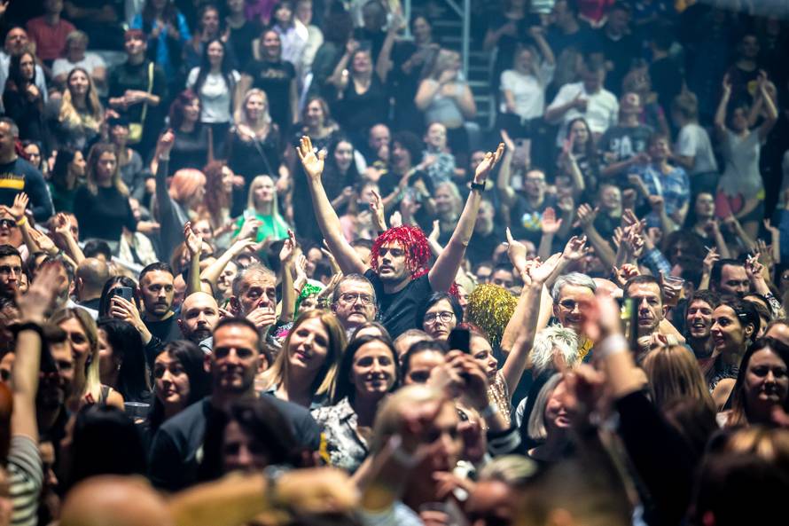 Ritam 90-ih: Glazba koja nas je držala na nogama – i na životu