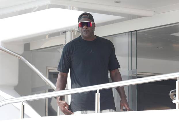 Šibenik: Supruga i prijatelji Michaela Jordana otišli u šetnju gradom