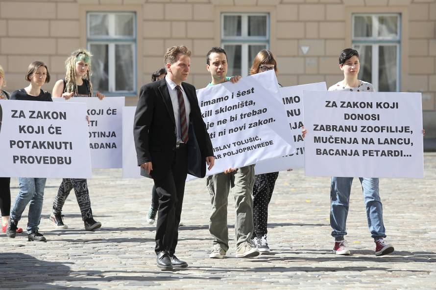 Povećali rodiljne naknade: Za nezaposlene odsad 2328 kuna