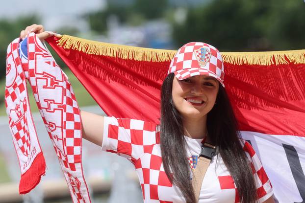 SP 2026 Navijači oko stadiona uoči susreta Engleske i Hrvatske na Svjetskom prvenstvu