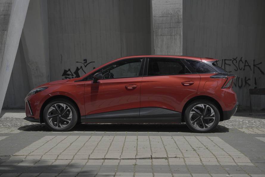 MG4: Najbolji dokaz da Kinezi znaju napraviti odličan auto