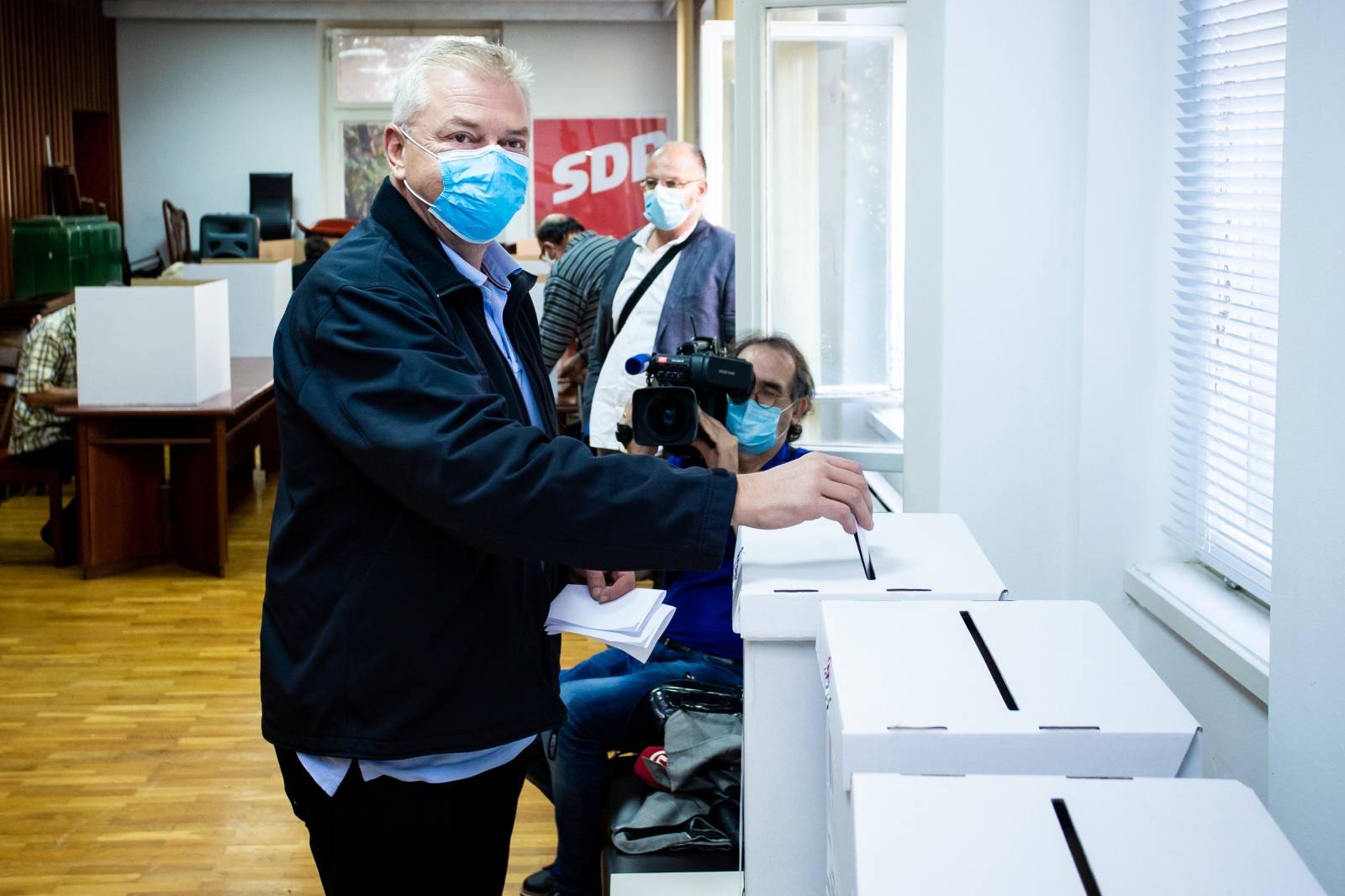 Kandidat za predsjednika SDP-a Ranko Ostojić glasao na unutarstranačkim izborima