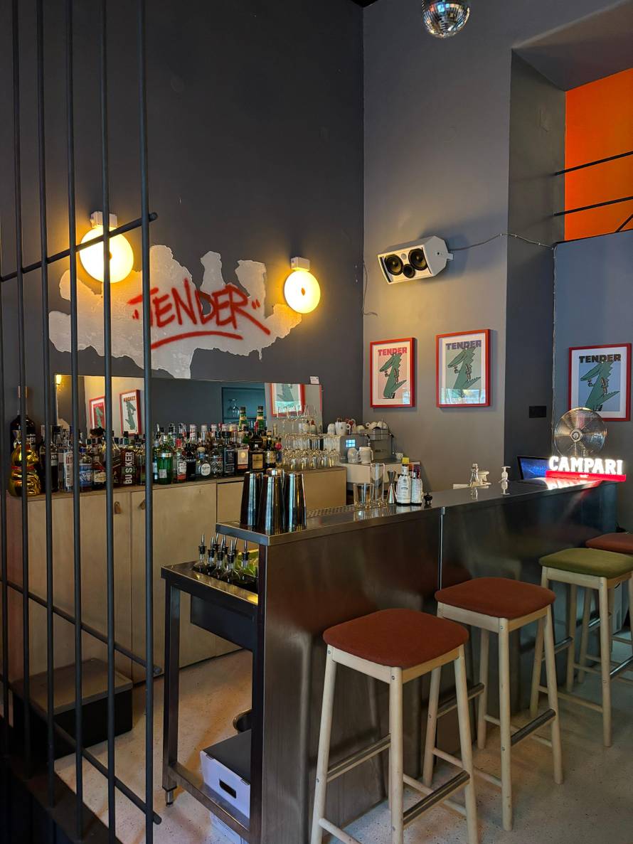 Posjetili smo novo IT koktel mjesto u Zagrebu! Tu radi TV zvijezda. Nudi se i 'pornstar'...