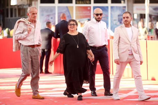 Sarajevo: Filmske zvijezde prošetale prvim crvenim tepihom drugog dana 32. Sarajevo Film Festivala