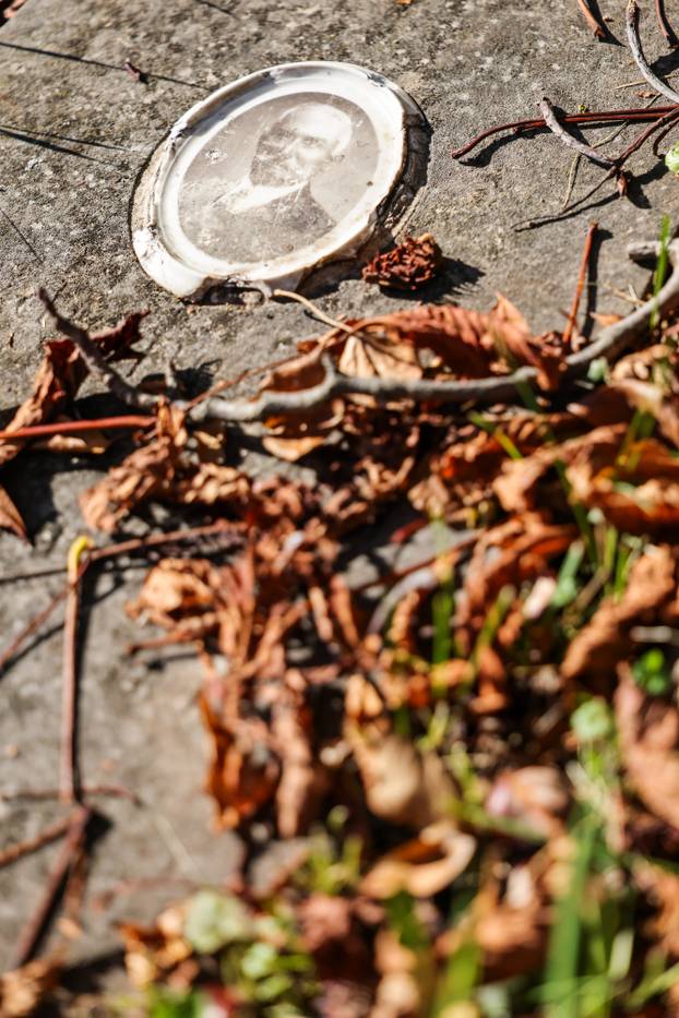 Zagreb: Psihijatrijsko groblje Vrapče ima upaljenu tek pokoju svijeću na blagdan Svih svetih