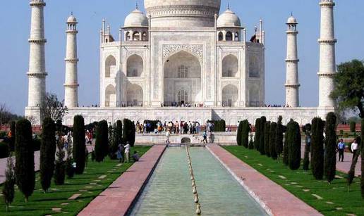 Taj Mahal će se urušiti kroz pet godina zbog krhkih temelja?