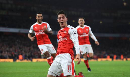 Mesut Özil odlazi u mirovinu