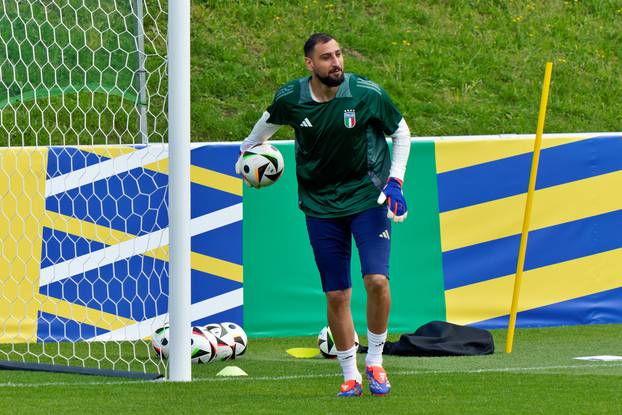 UEFA European Football Championship - UEFA Euro 2024 - Italy training session