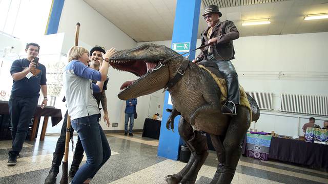 Robot T-Rex u Zagrebu: Stigao na međunarodni Mineral Expo