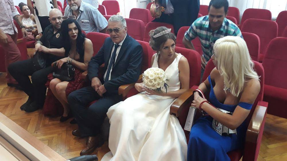 Grme trube: Milijana se udala za 53 godine starijeg Milojka