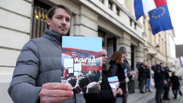Zagreb: GI Narod odluÄuje traÅ¾i raspisivanje referenduma