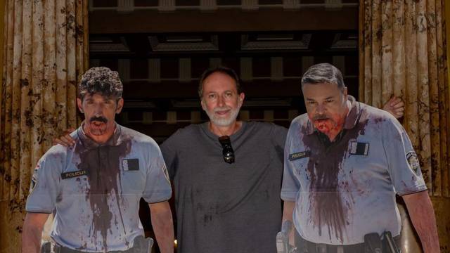 Uoči premijere filma 'Šalša' su u Puli osvanula dva zombija!