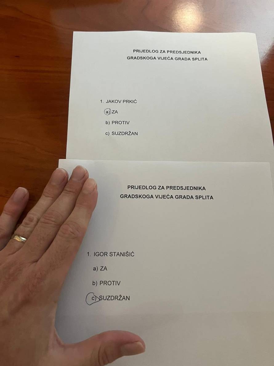 Ivošević: 'Listić Katarine Prnjak nije autentičan'. Prnjak tvrdi: 'Neću se njemu objašnjavati!'