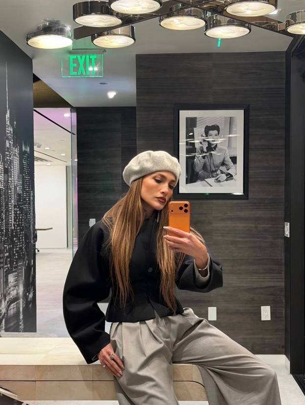 FOTO  Disciplina, snaga i ples - tajna top izgleda Jennifer Lopez